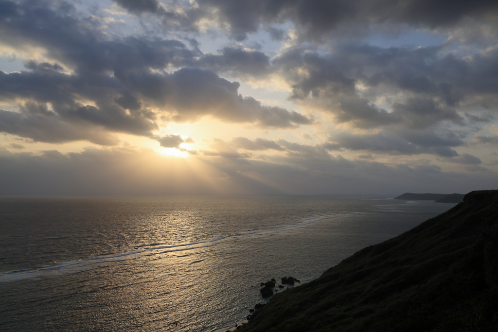 dawn begins on the coast