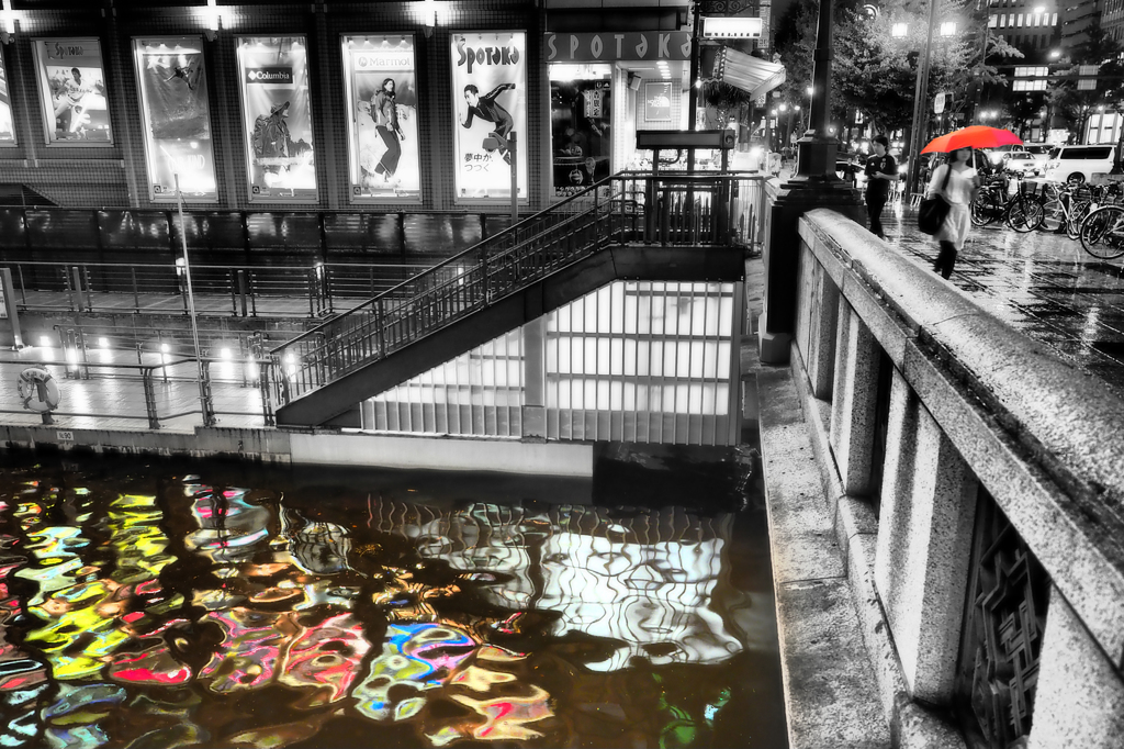 雨の道頓堀