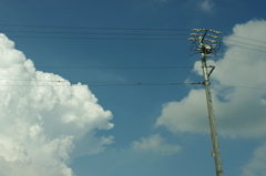 電柱と雲