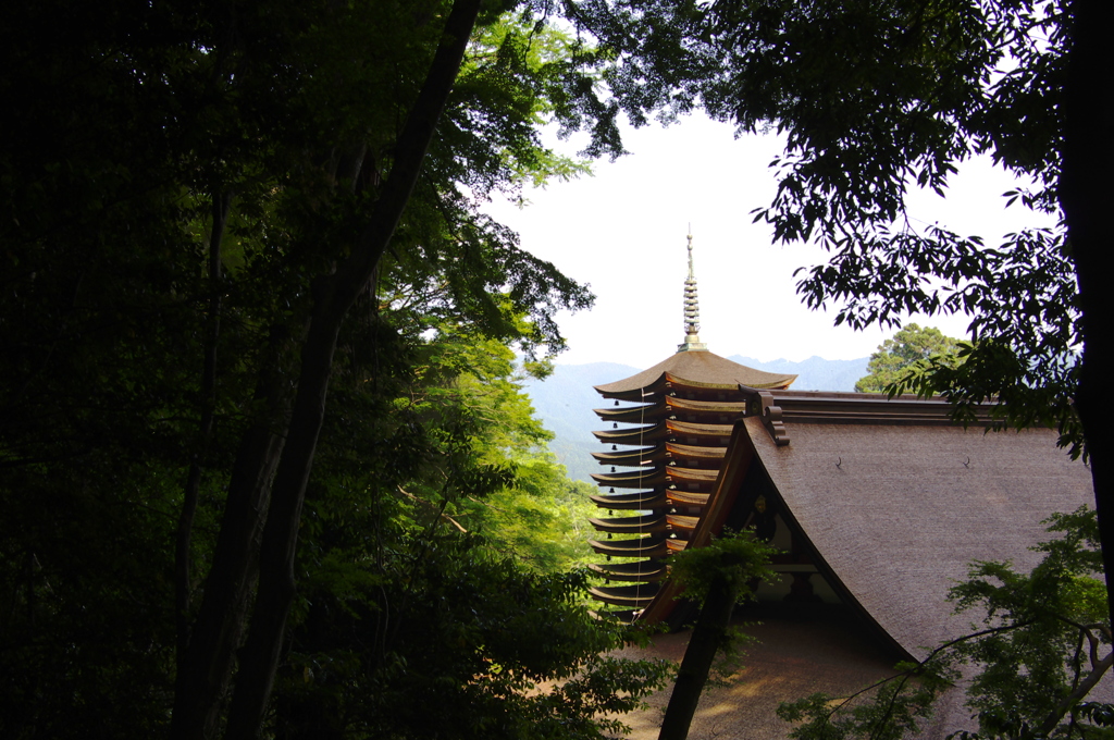 談山神社　十三重の塔