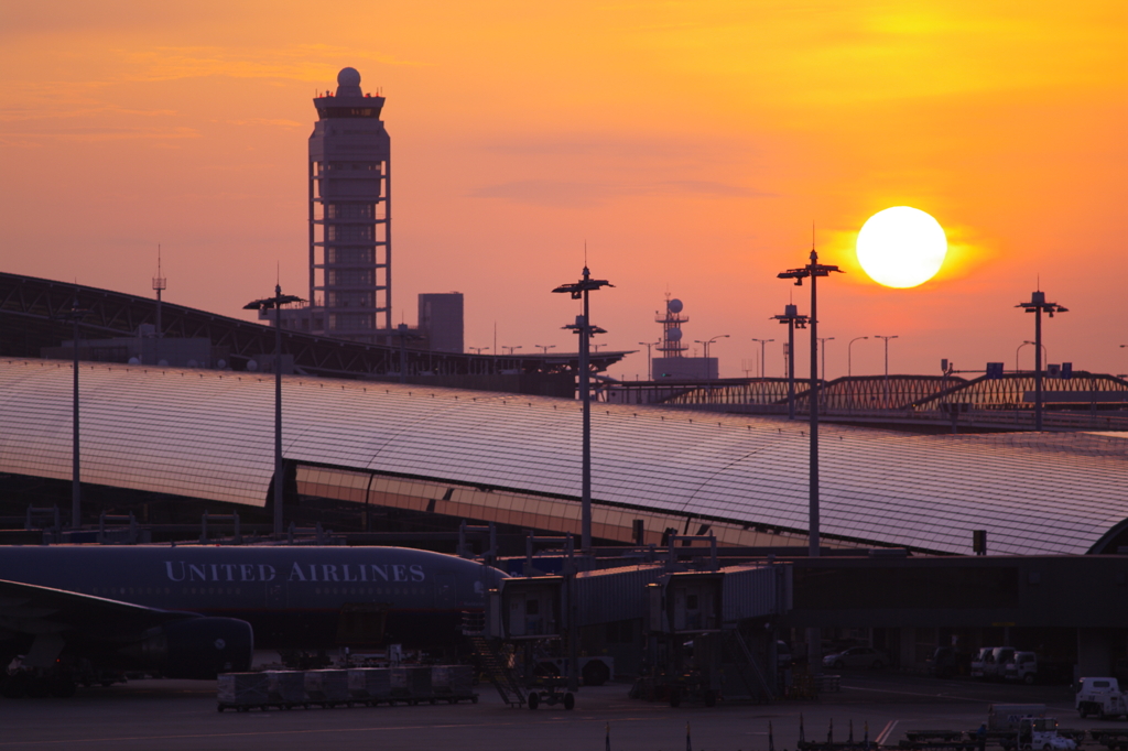 関空の夕暮れ