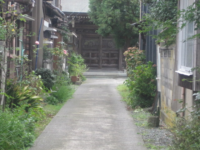 ひっそりと・・・