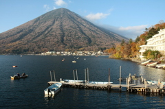 男体山