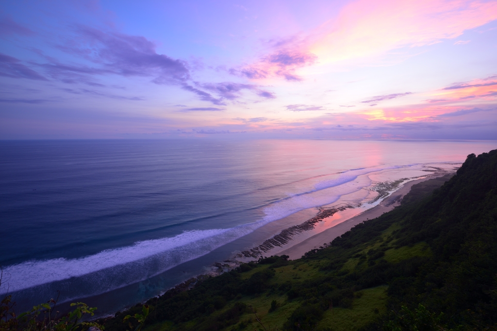 sunset in uluwatsu