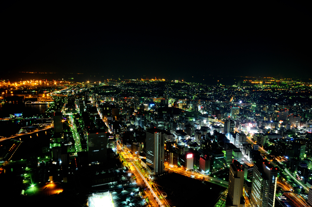 ランドマークタワーから眺める夜景