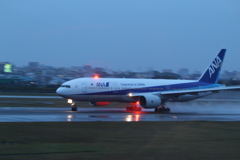 雨の滑走
