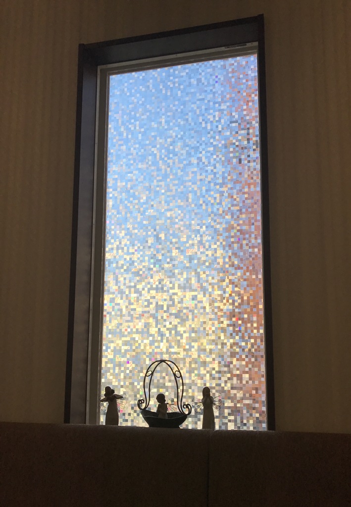磨りガラスの向こう青空