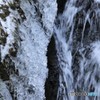 凍る滝