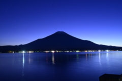 日没後の富士山　長池親水公園から