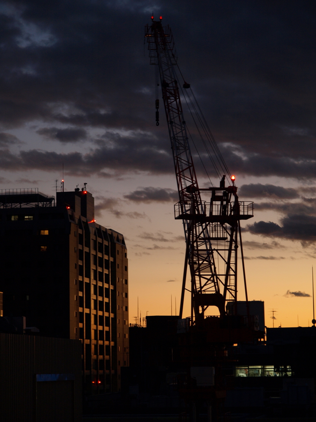 街の夕暮れ