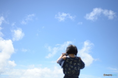 見上げた空。