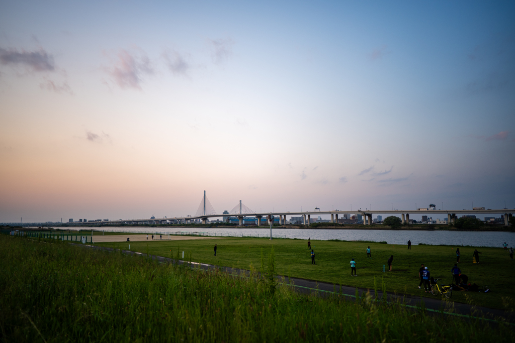 東京荒川土手夕景〜5