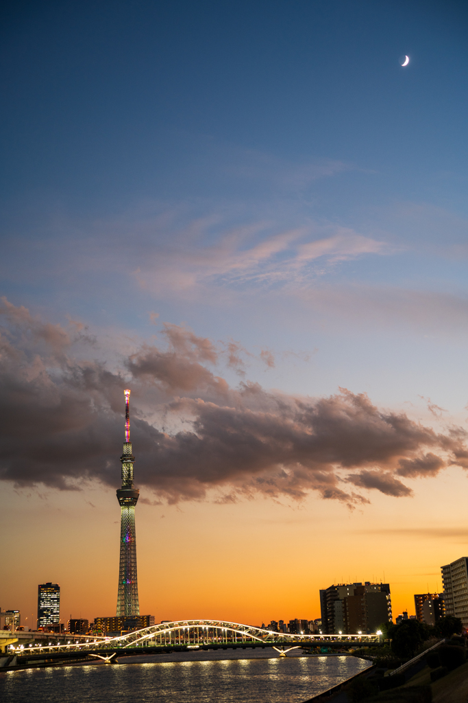 月。