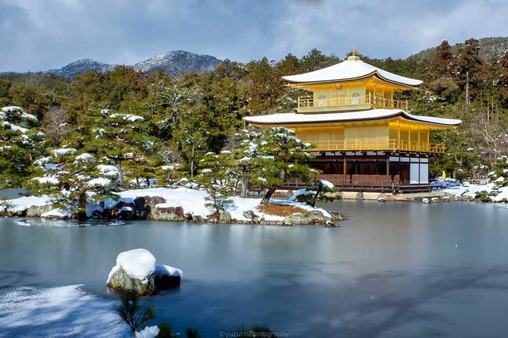 雪の金閣寺