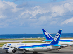 那覇空港の青