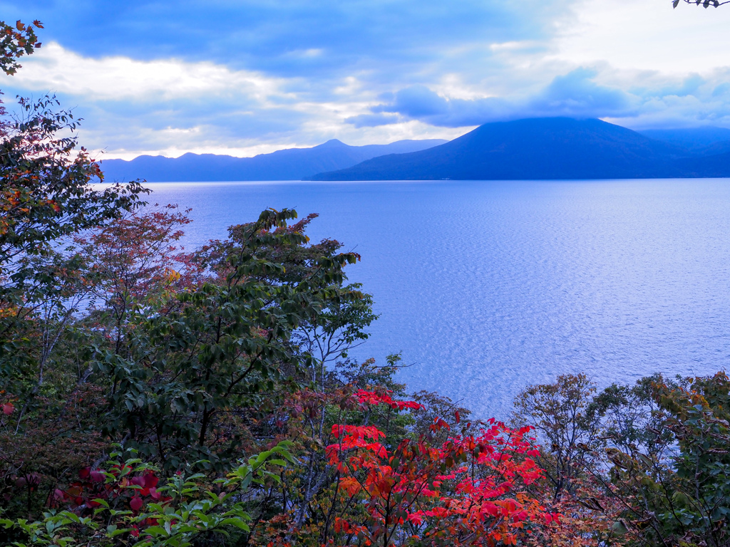 支笏湖の紅葉