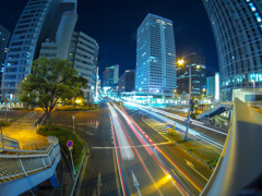 歩道橋から梅田新道交差点を望む