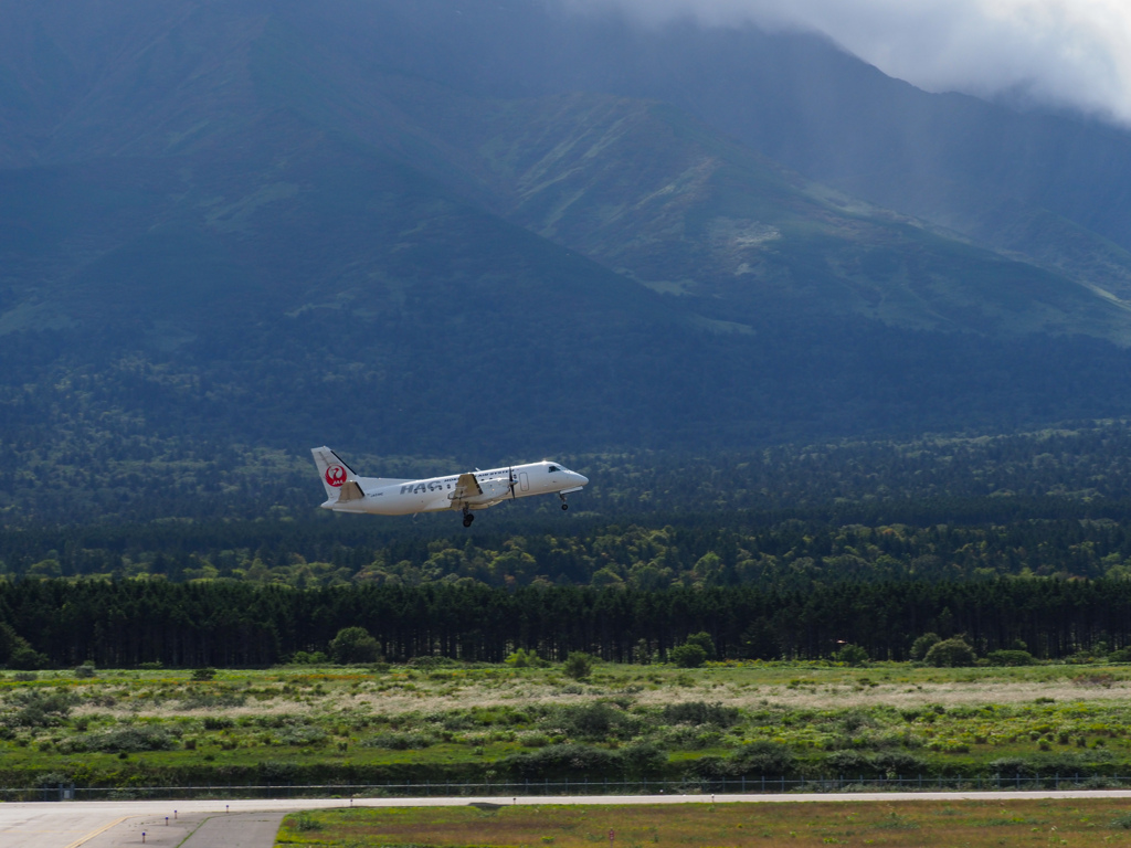 利尻空港にて　HAC 北海道エアシステム③