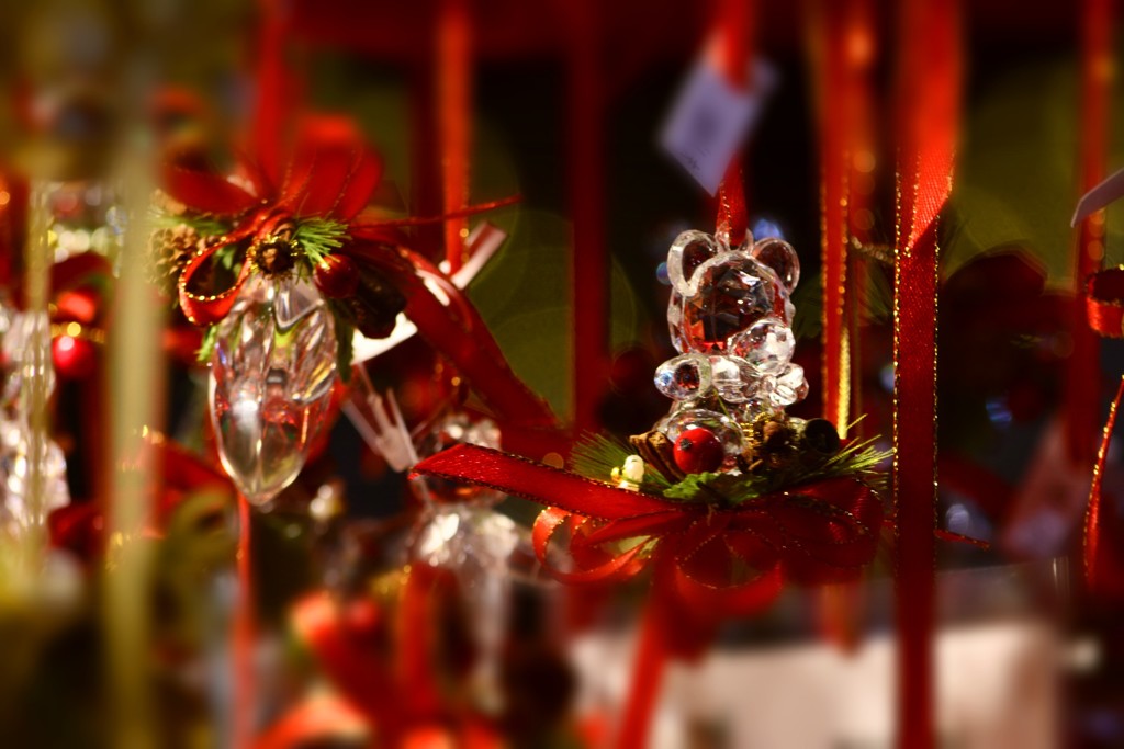 クリスマス市、賑わいの片隅にて