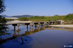 沈下橋と鉄道の風景