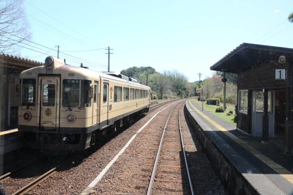 列車行き違いの風景