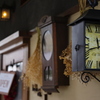 時計が目印のカフェ