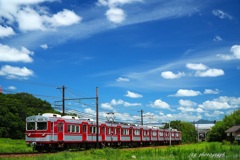 夏空と鉄道の風景