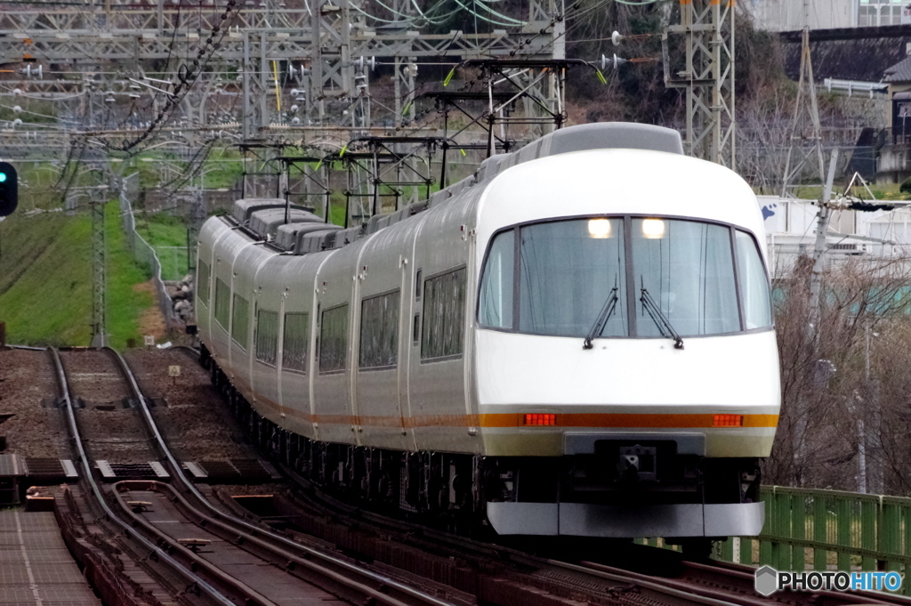 アーバンライナーうねる