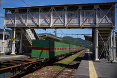 熊山駅「跨線橋①」