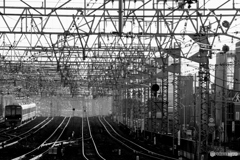 鉄の梁（朝・モノクロ）