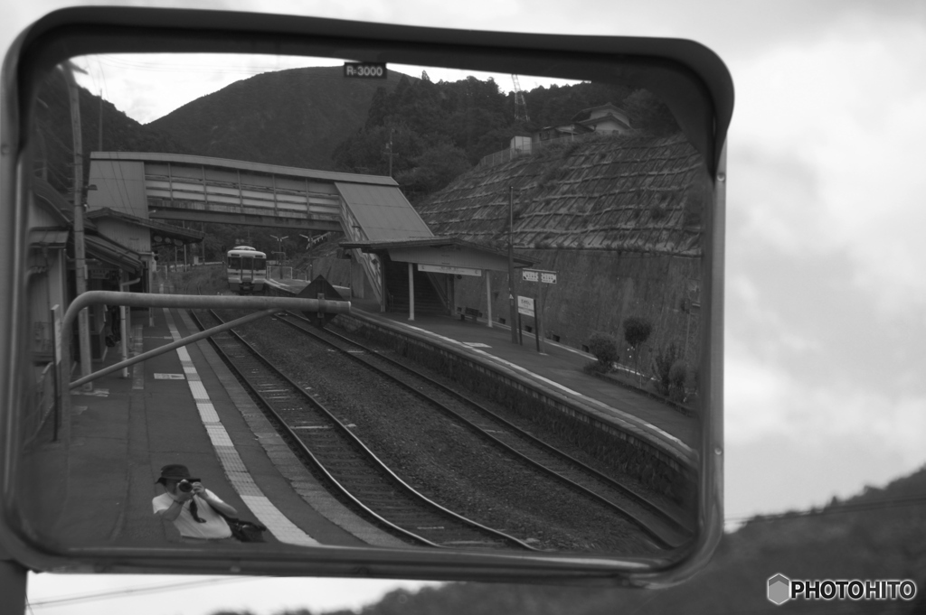 跨線橋のある駅