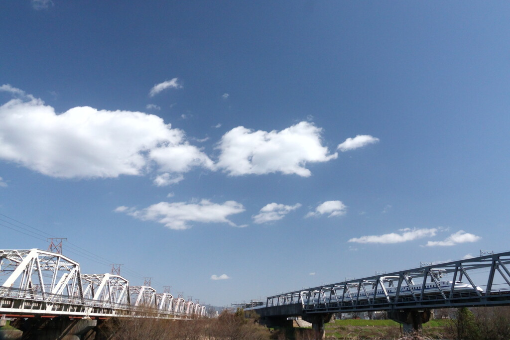 空と鉄橋