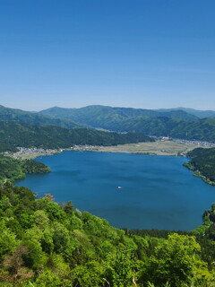 余呉湖全景