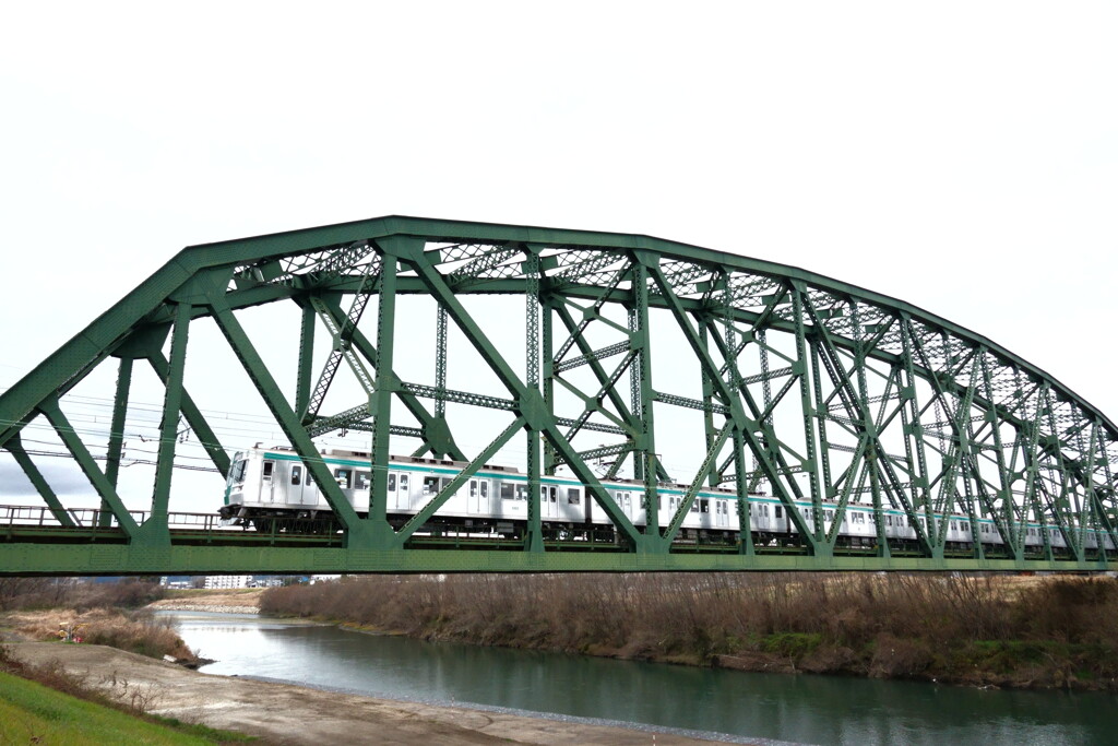 橋脚のない鉄橋