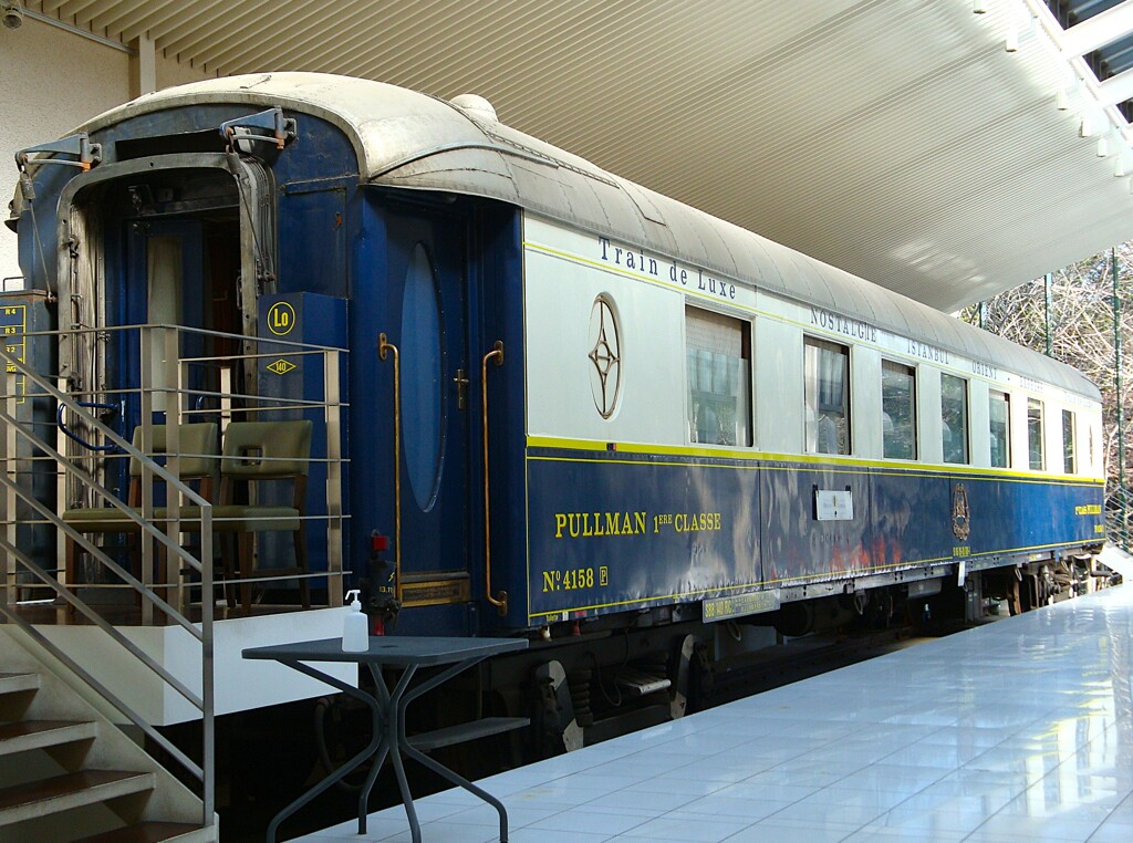 オリエント急行食堂車