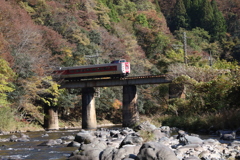 特急やくもと渓流