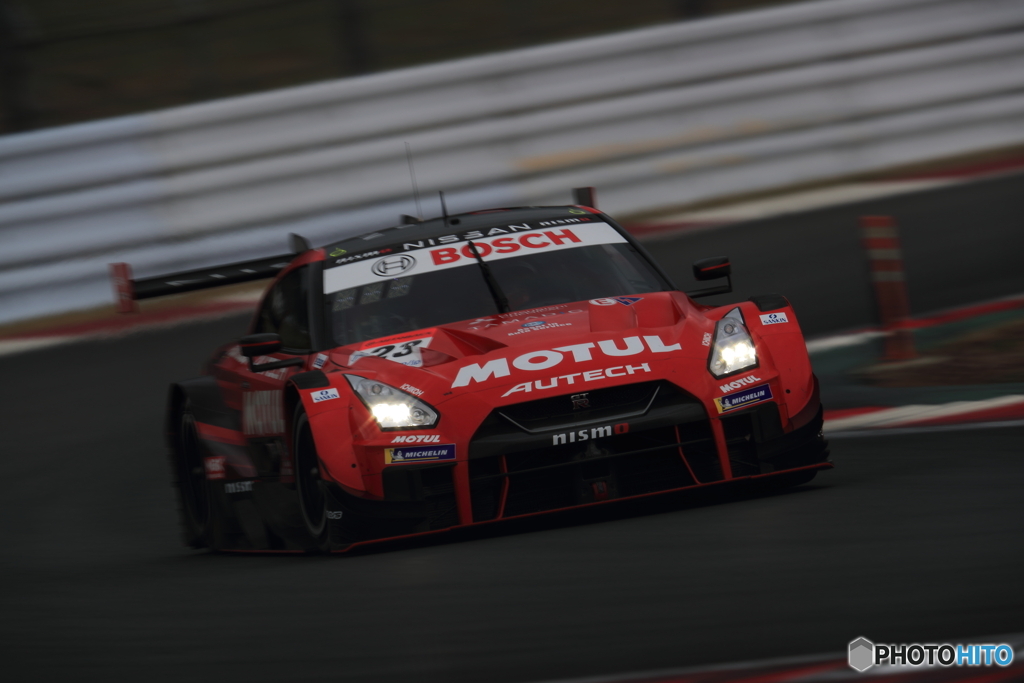 MOTUL AUTECH GT-R