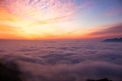 Morning glow and Sea of clouds