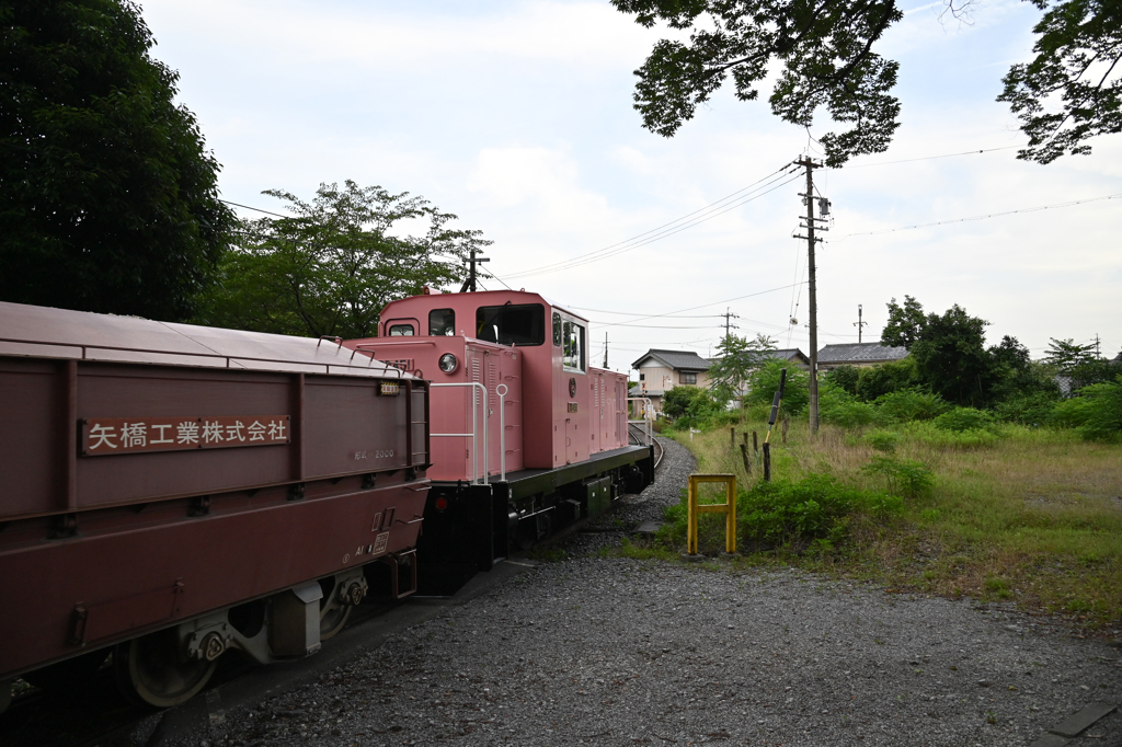 ピンク色の機関車③