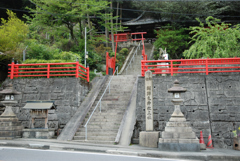 関蝉丸神社　上社