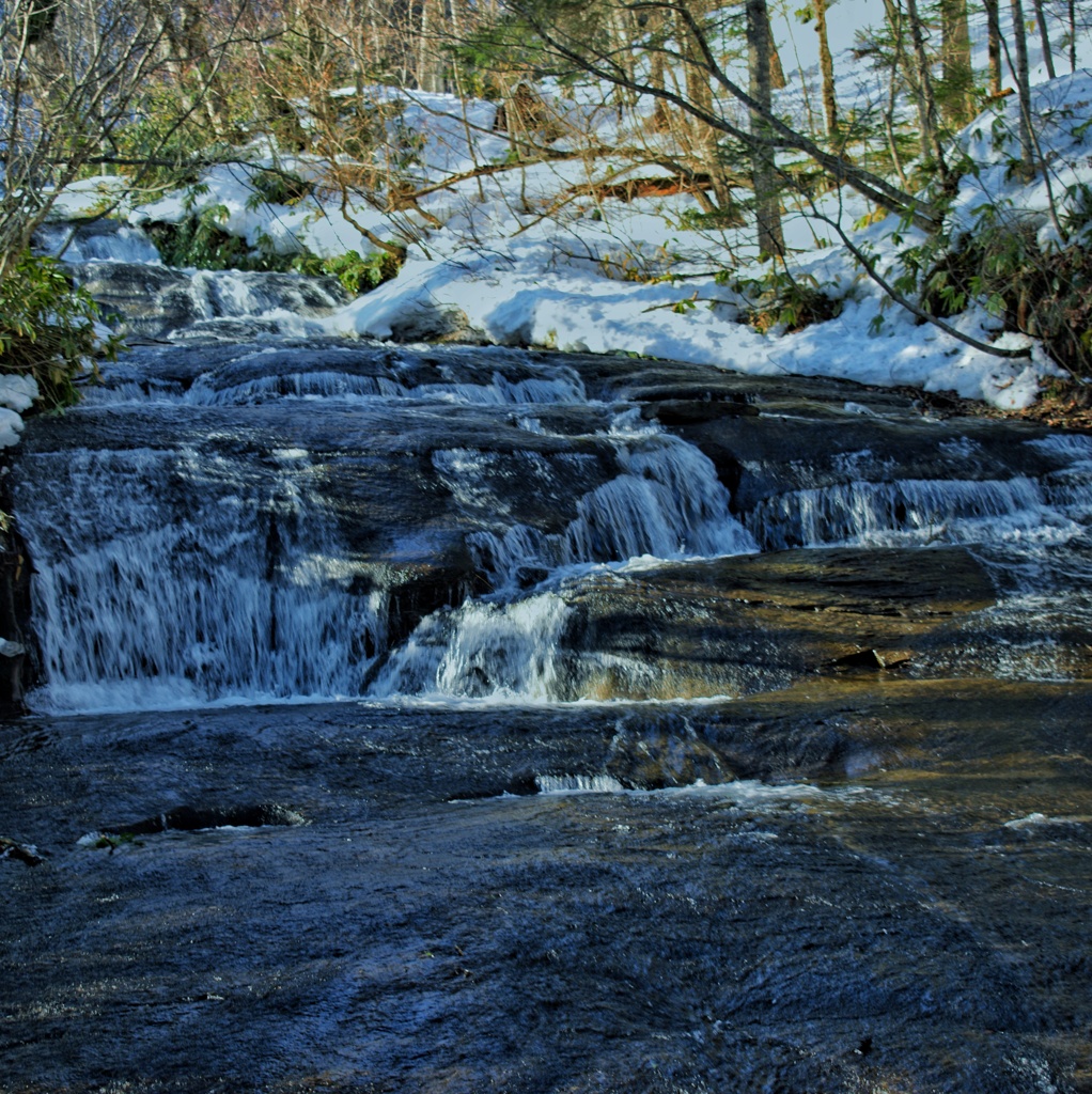 ラルマナイの滝