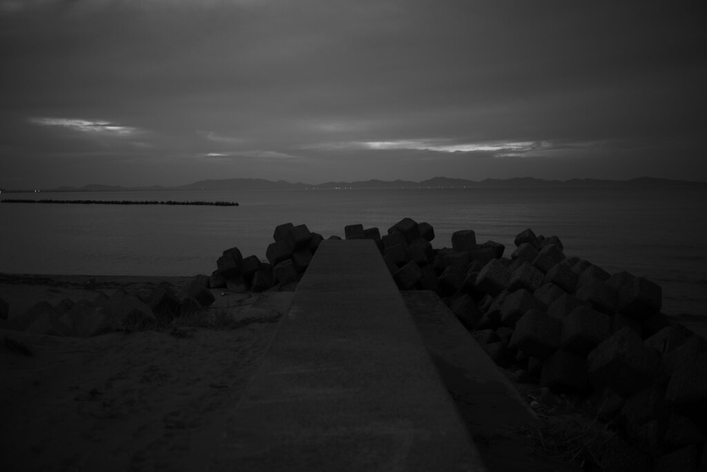 夕べの海