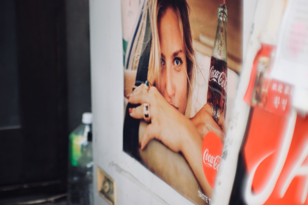 3257C833-6026-4020-A0AB-DE18251B8D02