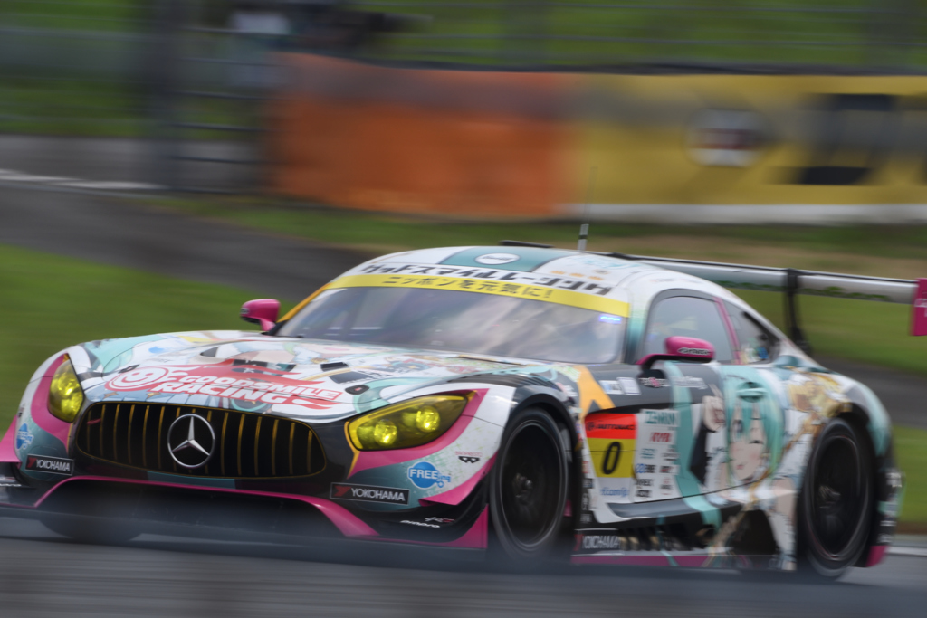 GOOD SMILE HATSUNE MIKU AMG GT3