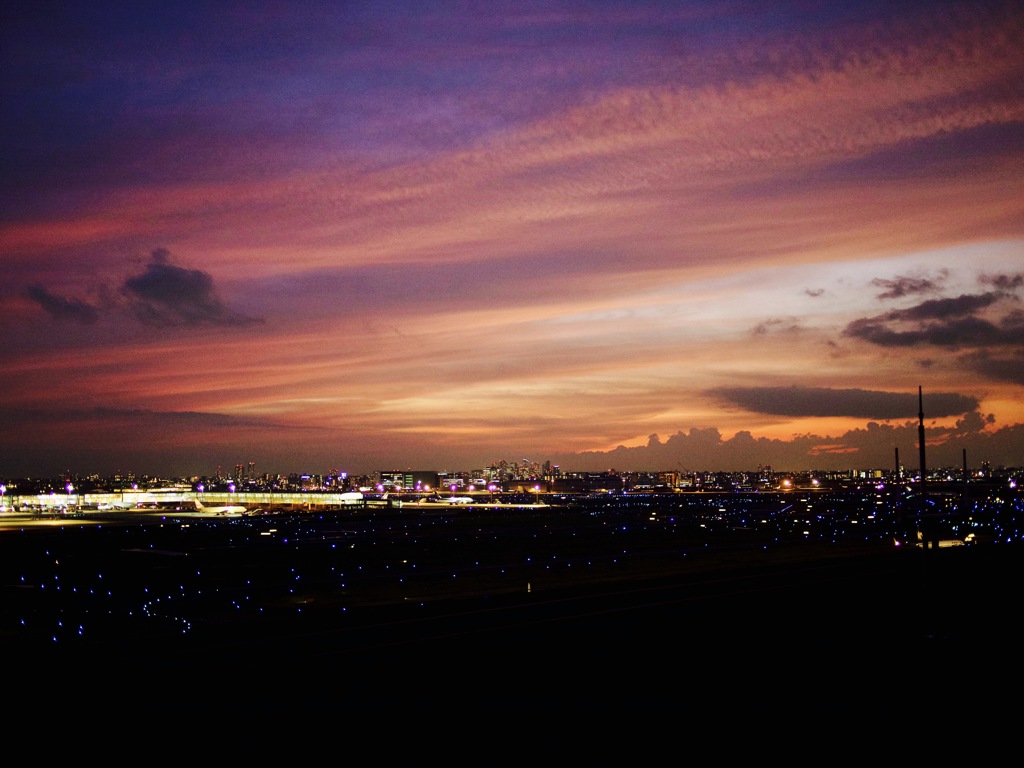 夕焼け-羽田空港にて-