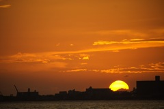 明石の街に沈む夕日