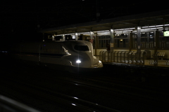 夜の小田原駅