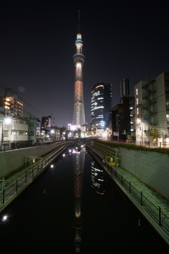 橙の尖塔