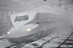 雪中のN700