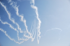 大空へ（ブルーインパルス）